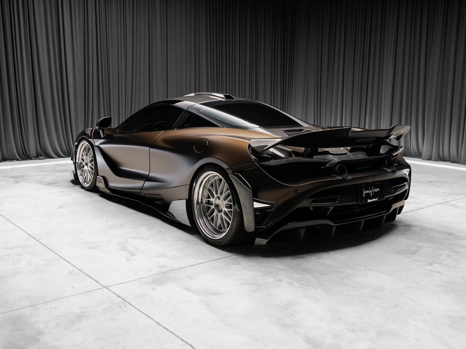 Used 2018 McLaren 720S Luxury photo 40