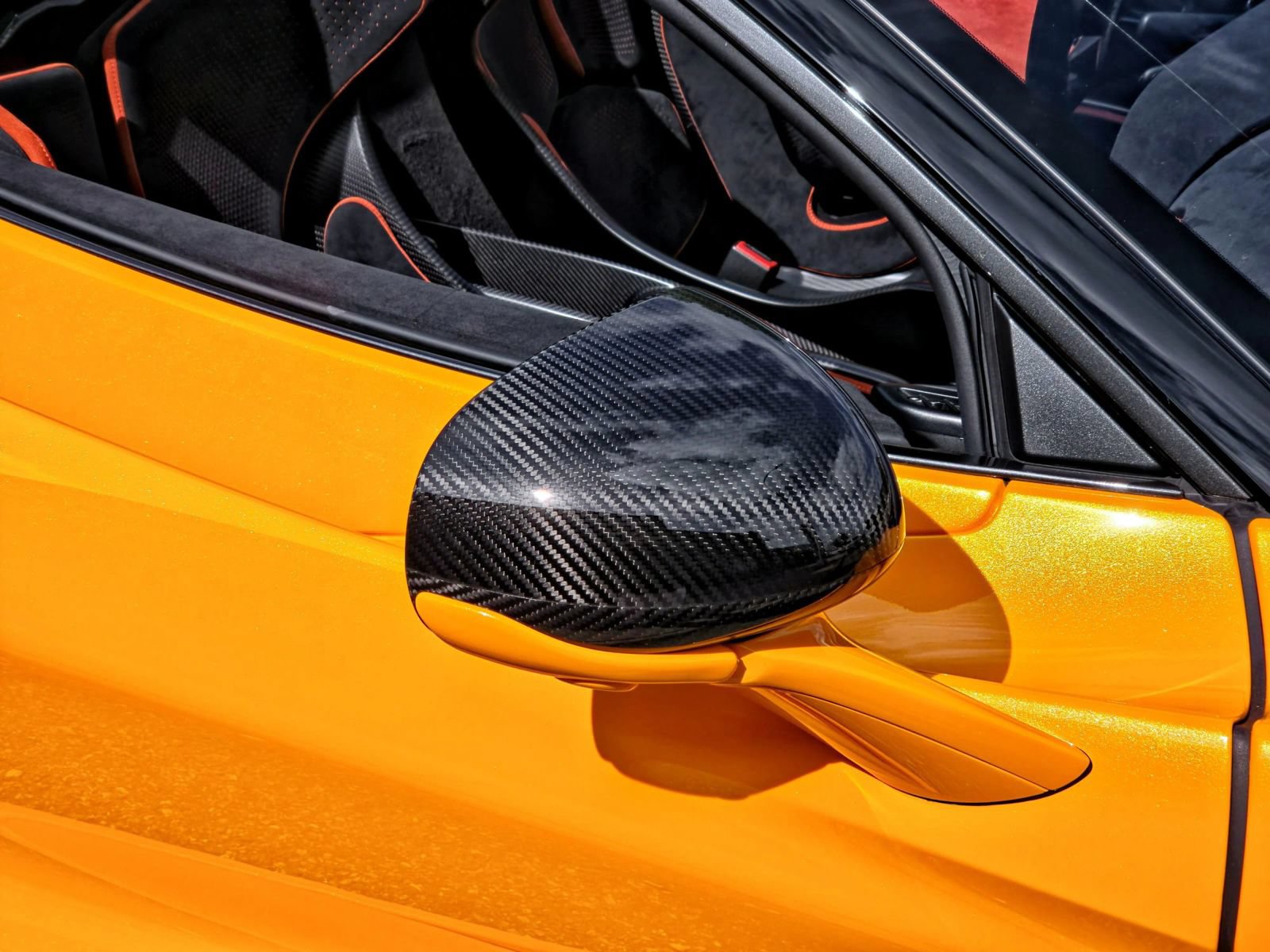Used 2022 McLaren 765LT photo 23
