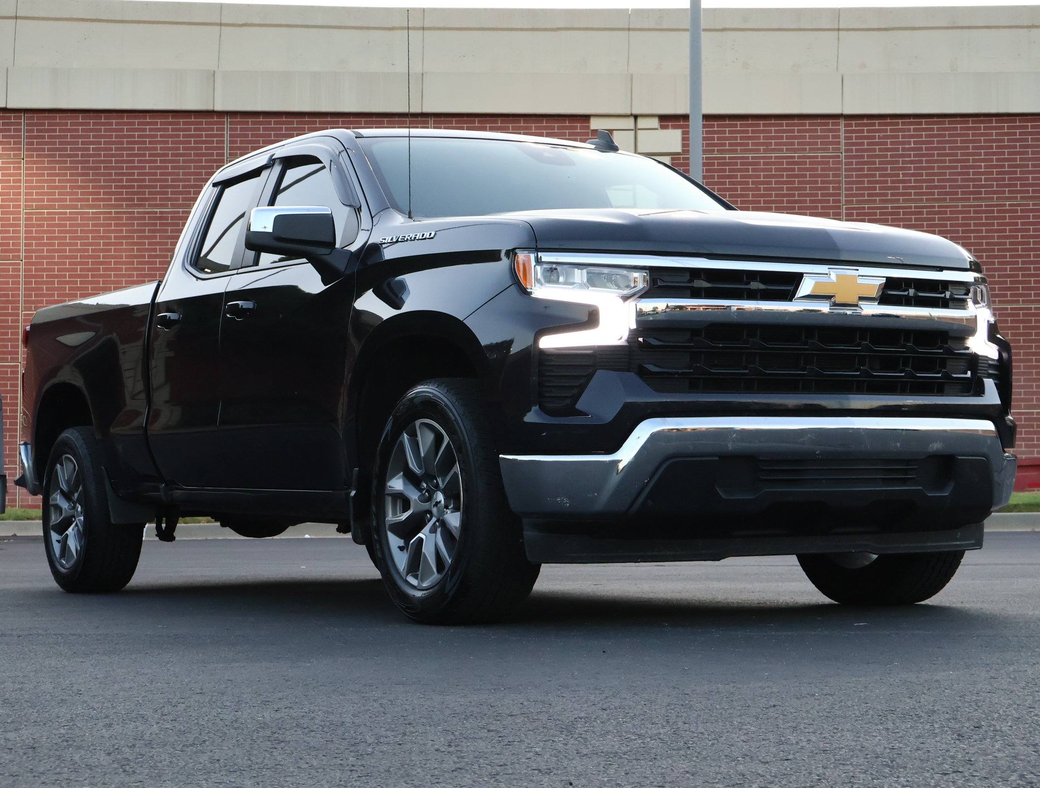 Used 2024 Chevrolet Silverado 1500 LT