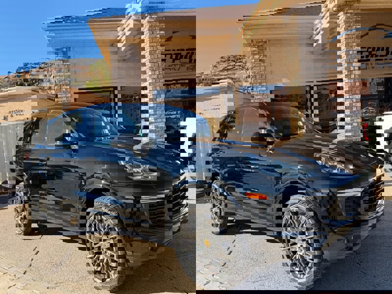 Used 2018 Porsche Cayenne Platinum Edition w/ Premium Package