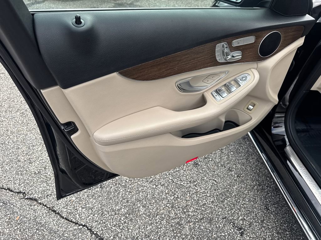 2019 Mercedes-Benz C 300 Sedan