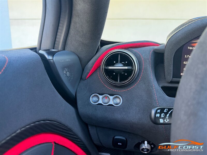 Used 2022 McLaren 765LT photo 23
