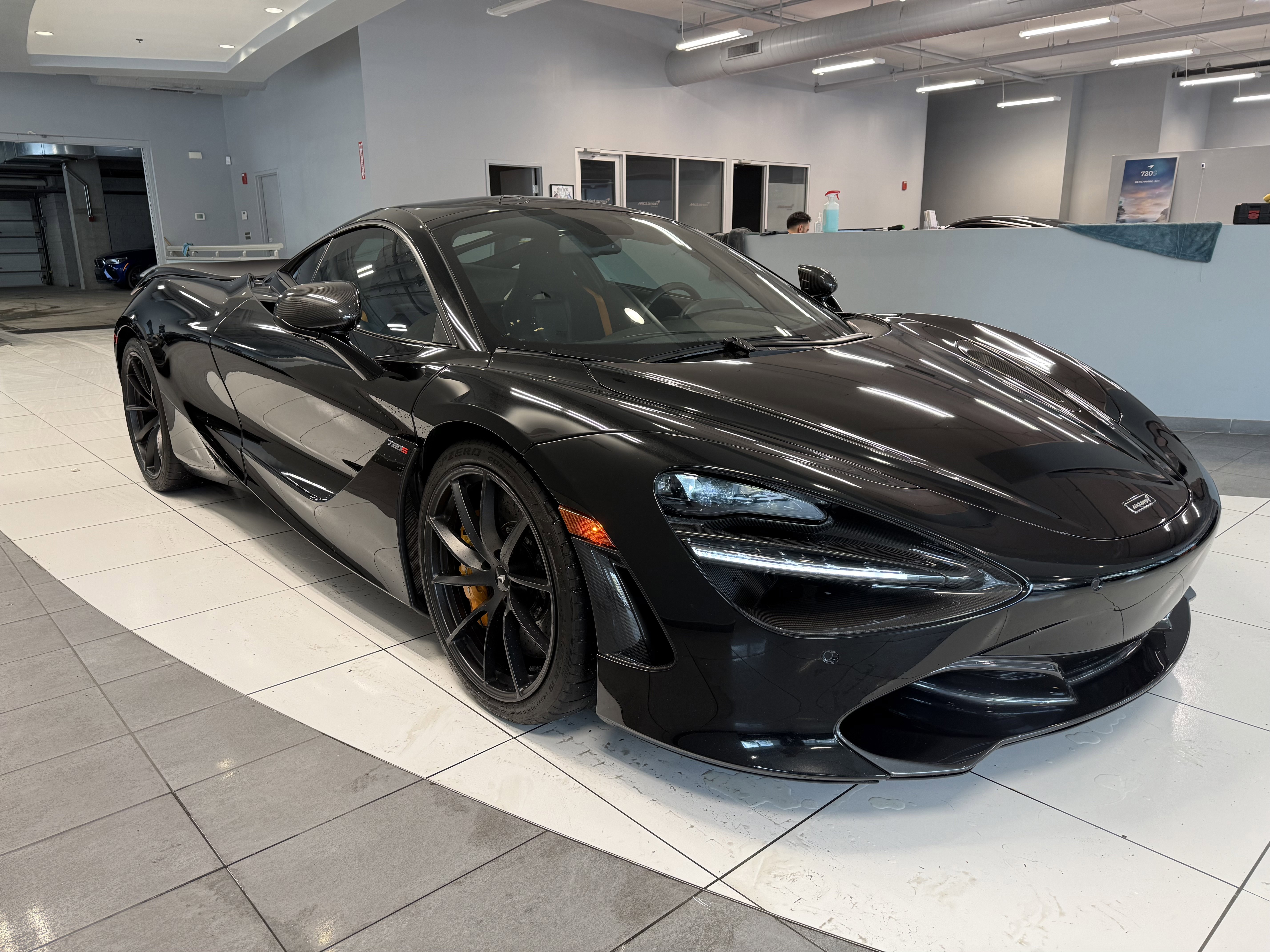 Used 2019 McLaren 720S photo 6