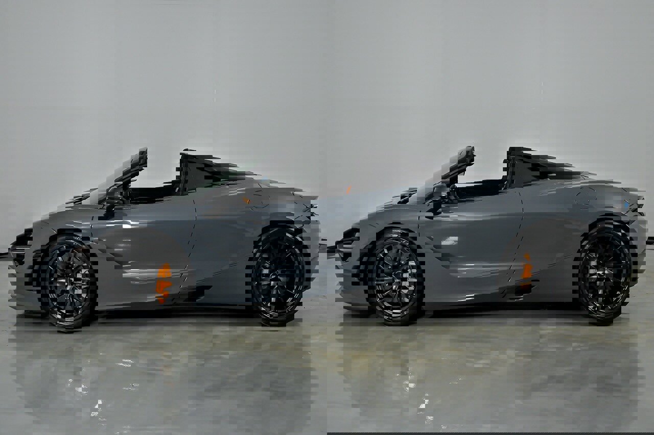 Used 2023 McLaren 720S Spider photo 9