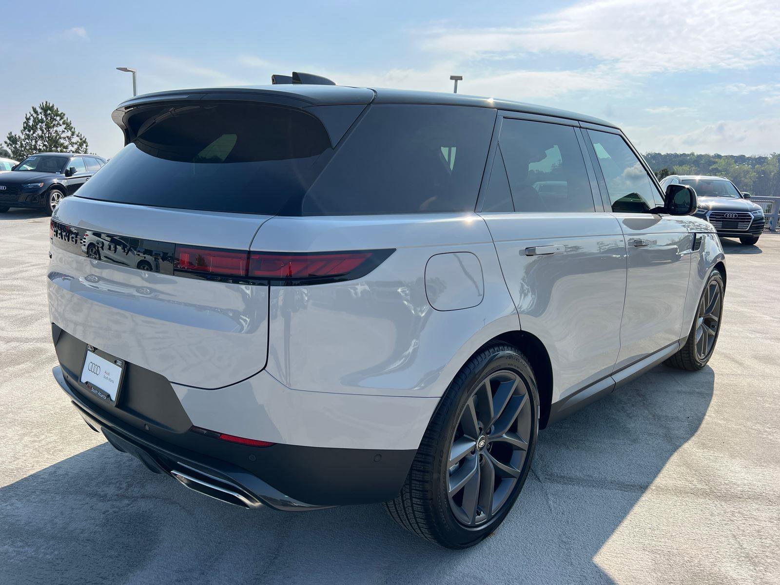 2024 Land Rover Range Rover Sport SE
