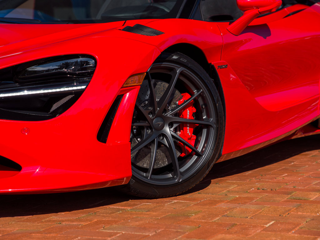 Used 2027 McLaren 750S Spider photo 37