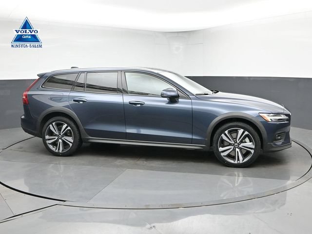 Used 2025 Volvo V60 B5 Cross Country Plus