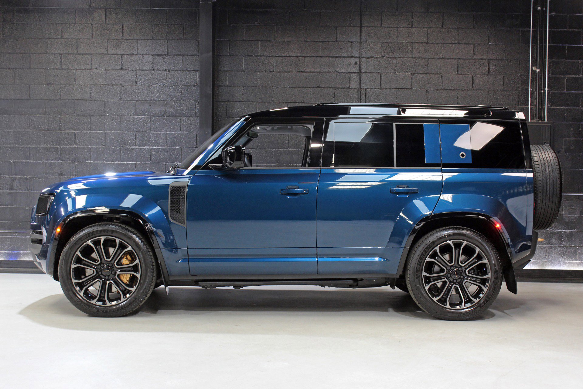 2026 Land Rover Defender 110