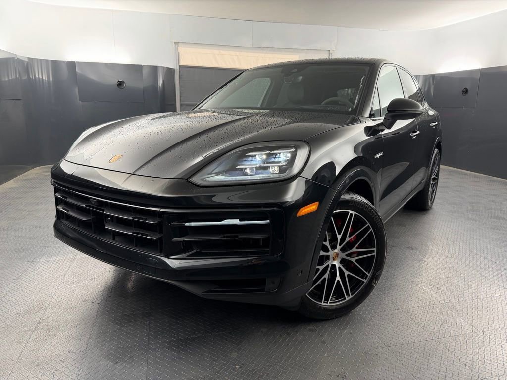 Certified 2025 Porsche Cayenne S