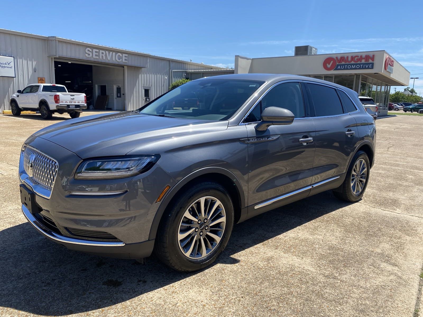 2021 Lincoln Nautilus FWD w/ Equipment Group 101A