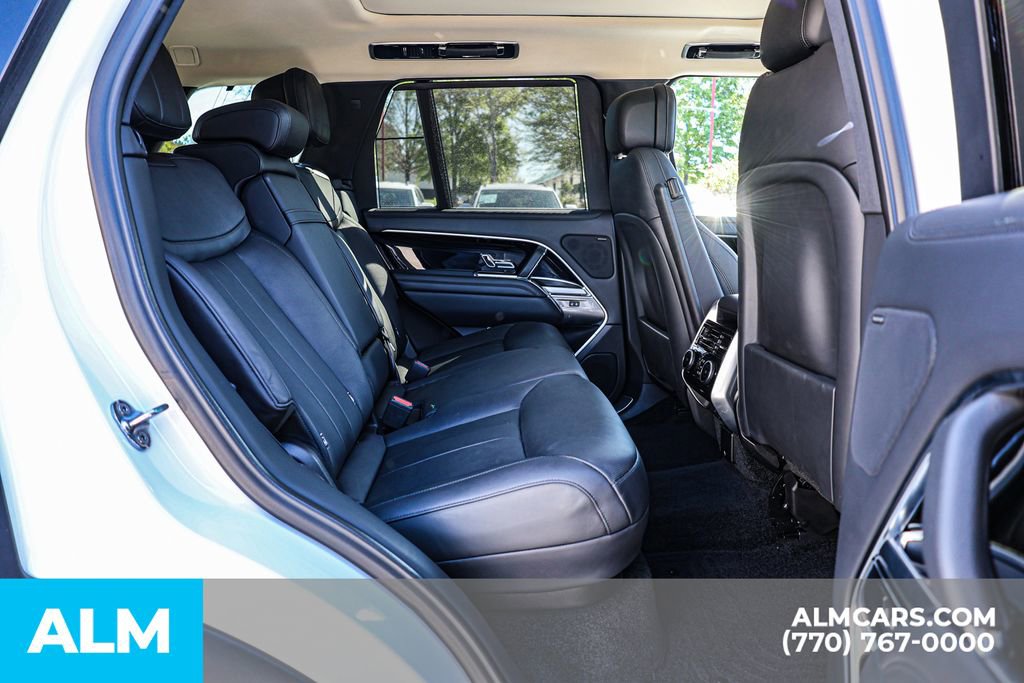 2023 Land Rover Range Rover SE