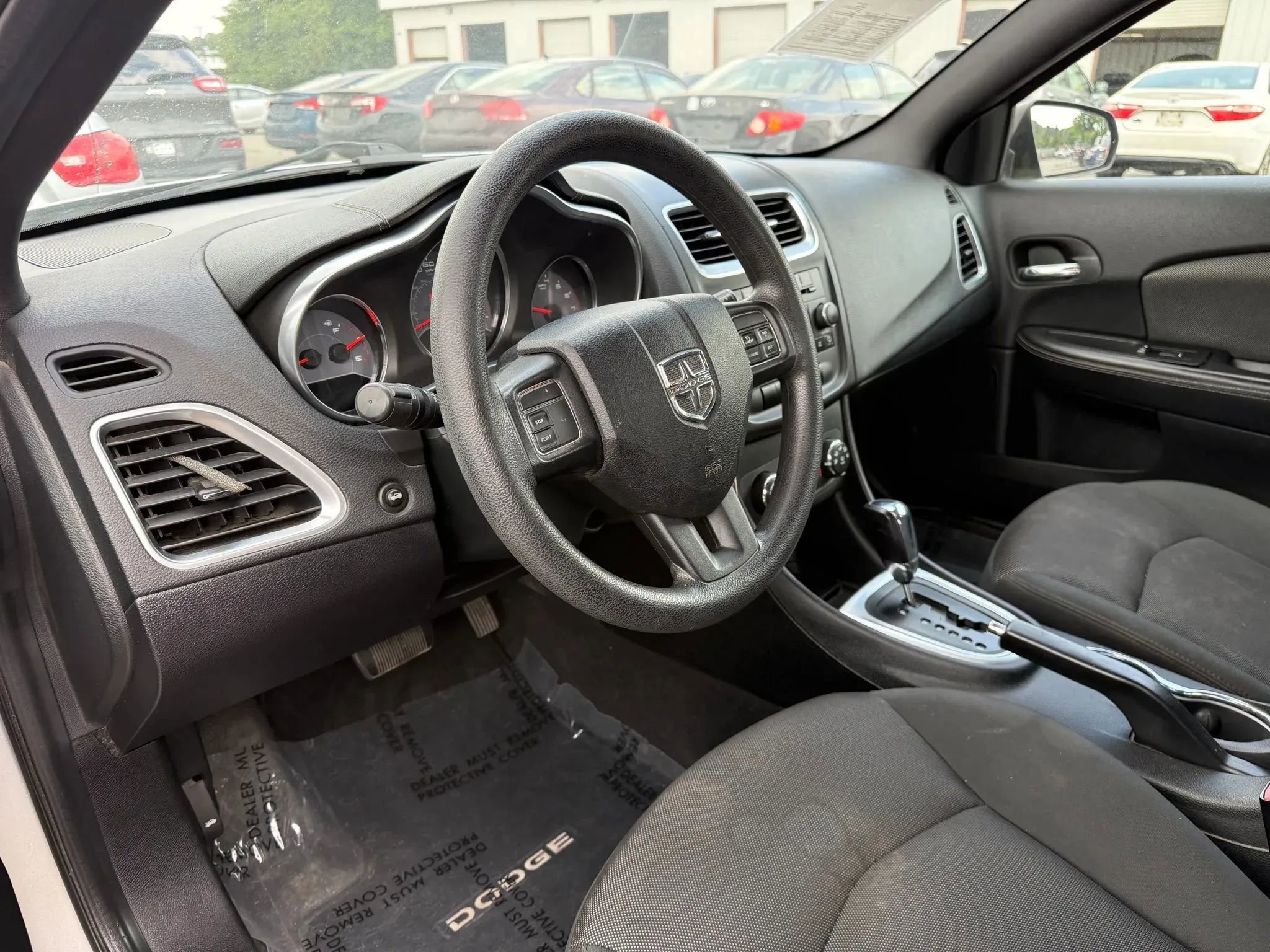 2012 Dodge Avenger SE