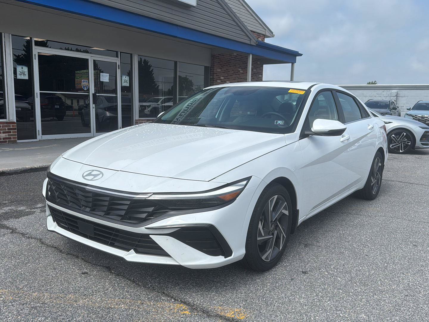 Used 2025 Hyundai Elantra Limited