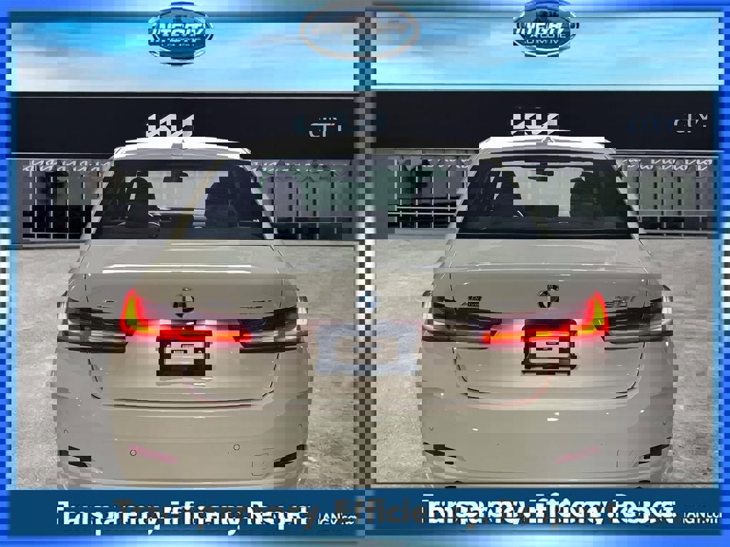 2023 BMW 330i xDrive Sedan