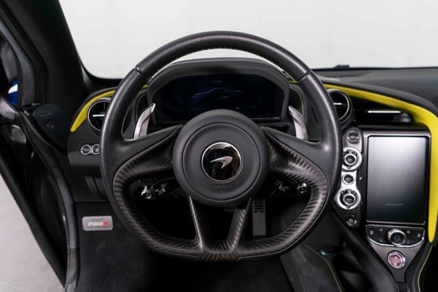 Used 2022 McLaren 720S Performance photo 17