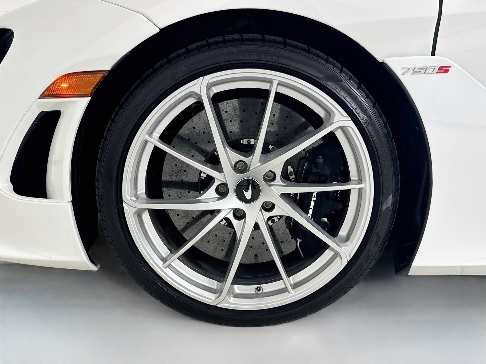 Used 2024 McLaren 750S Spider photo 9