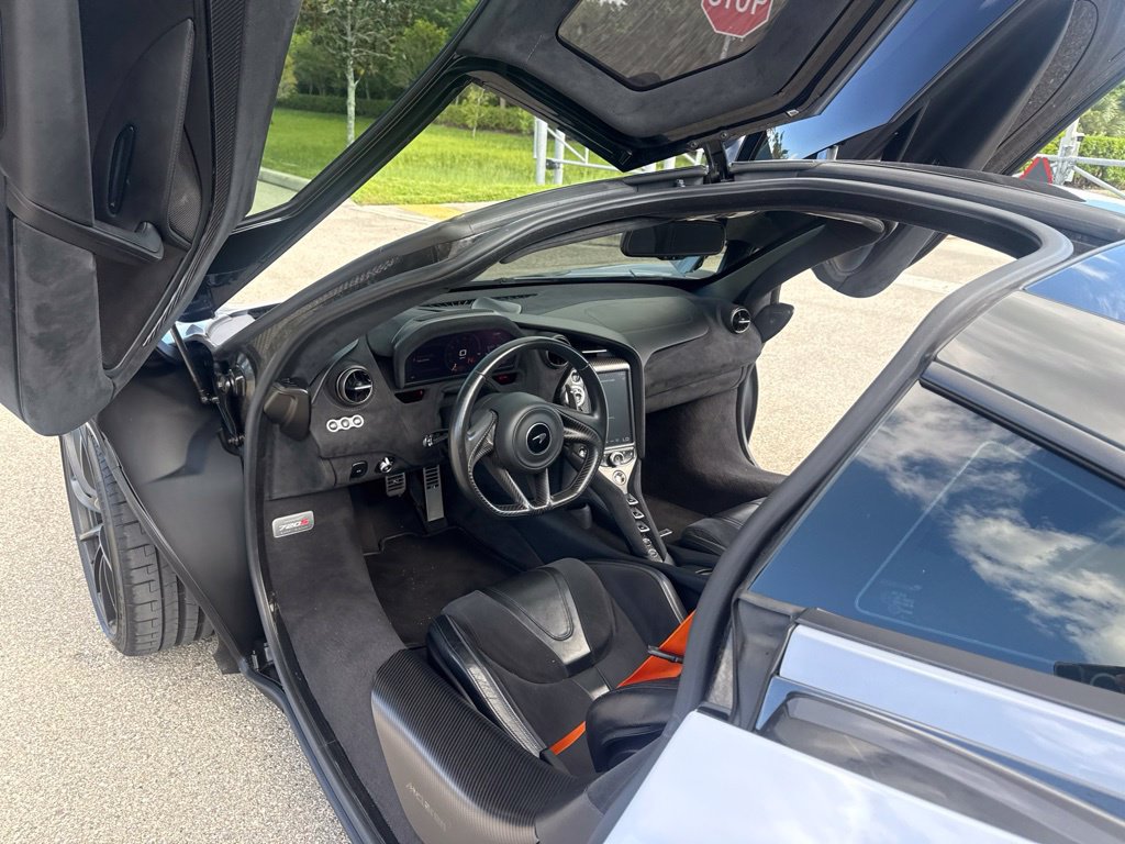 Used 2019 McLaren 720S Performance photo 12