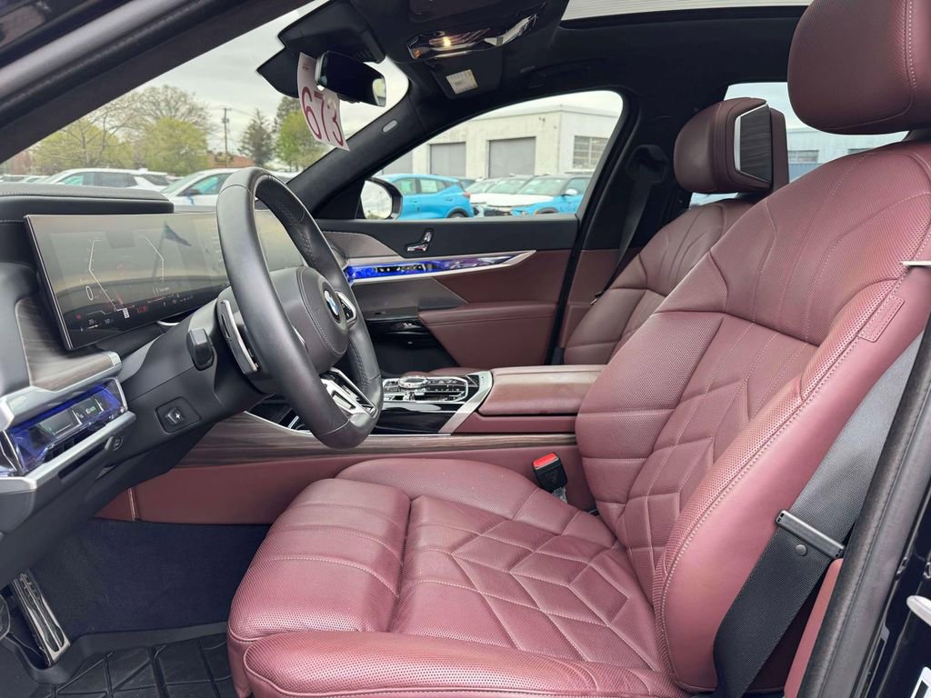 2023 BMW 760i xDrive