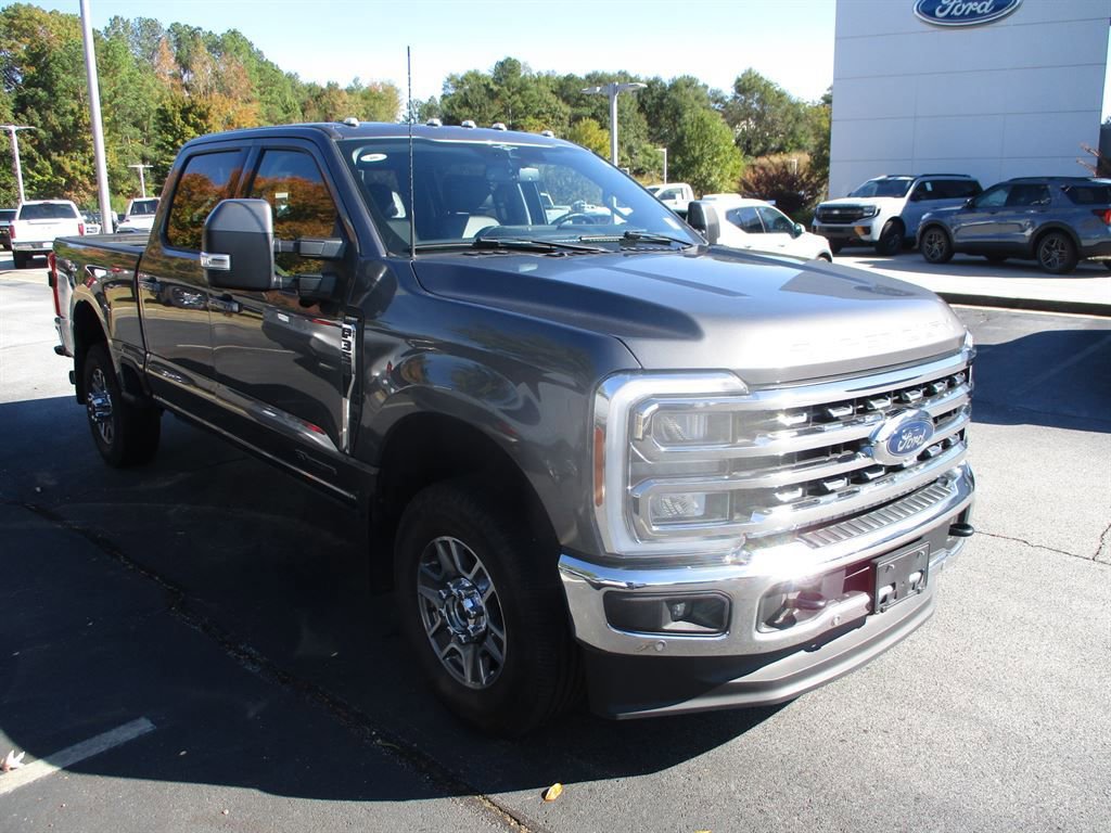 2023 Ford F350 Lariat
