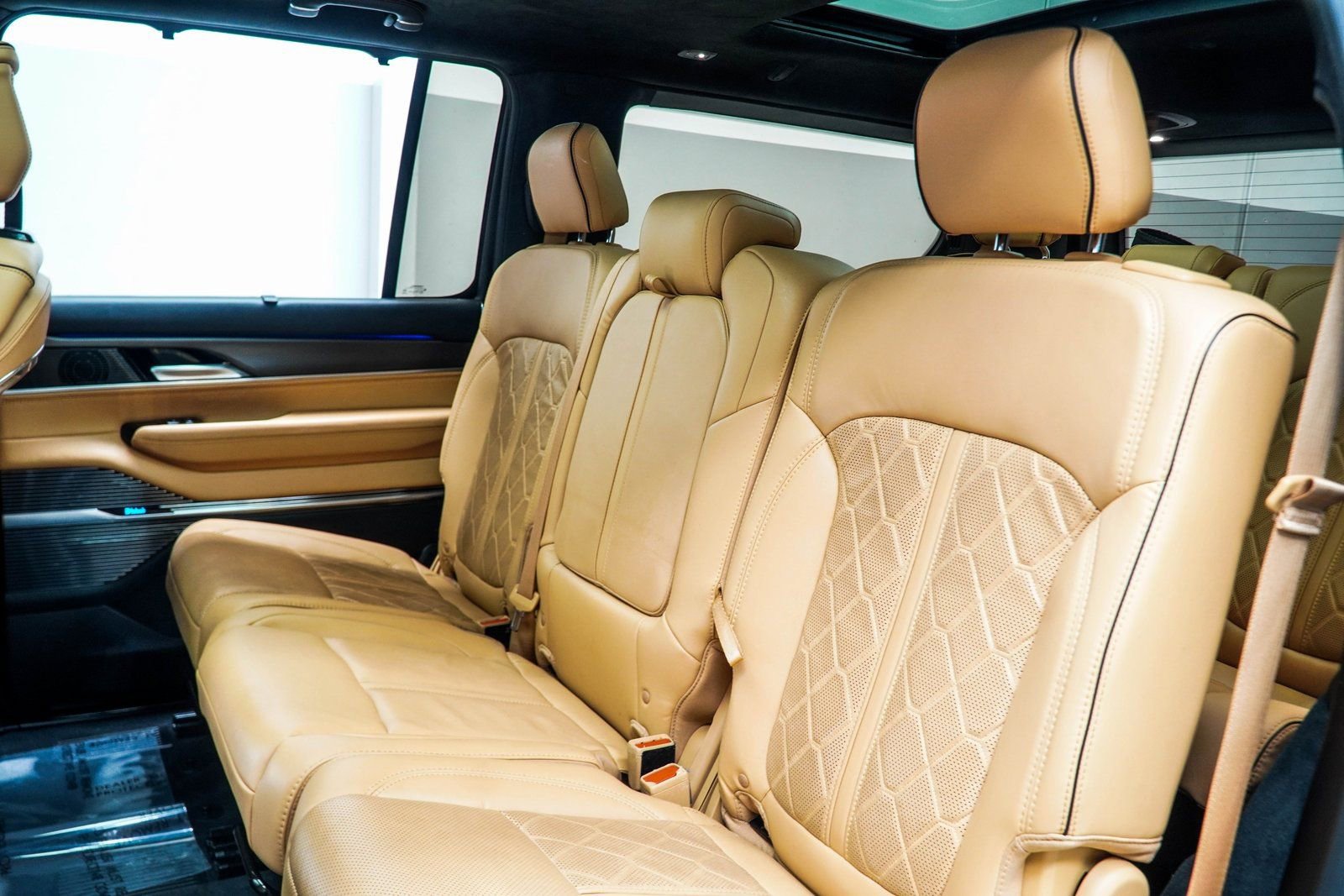 2023 Jeep Grand Wagoneer Series III