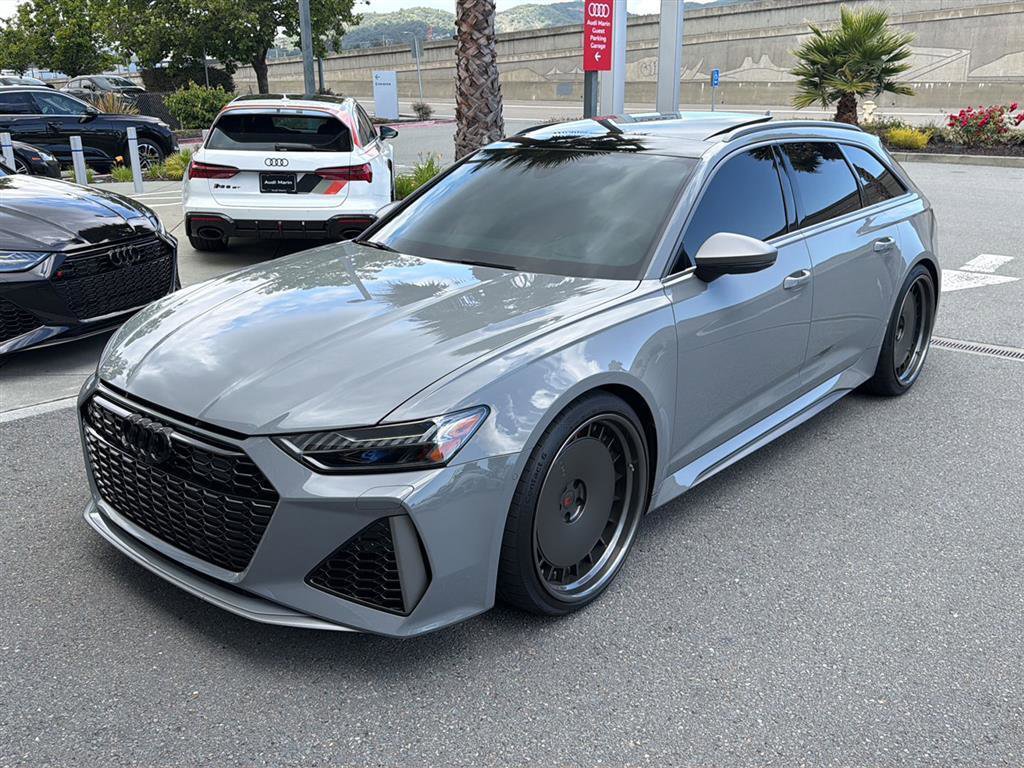 Audi特注1/43 Audi RS 6 Avant プリスマシルバー ST Well Audi RS 6 Avant - Grey • DiecastSociety.com