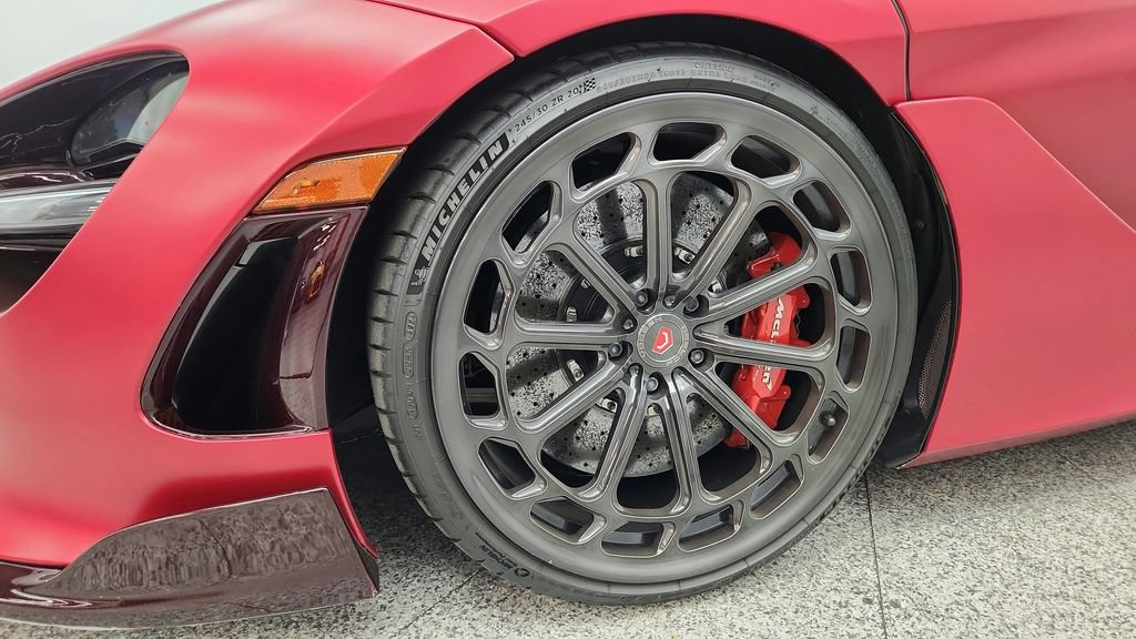 Used 2018 McLaren 720S Performance photo 15