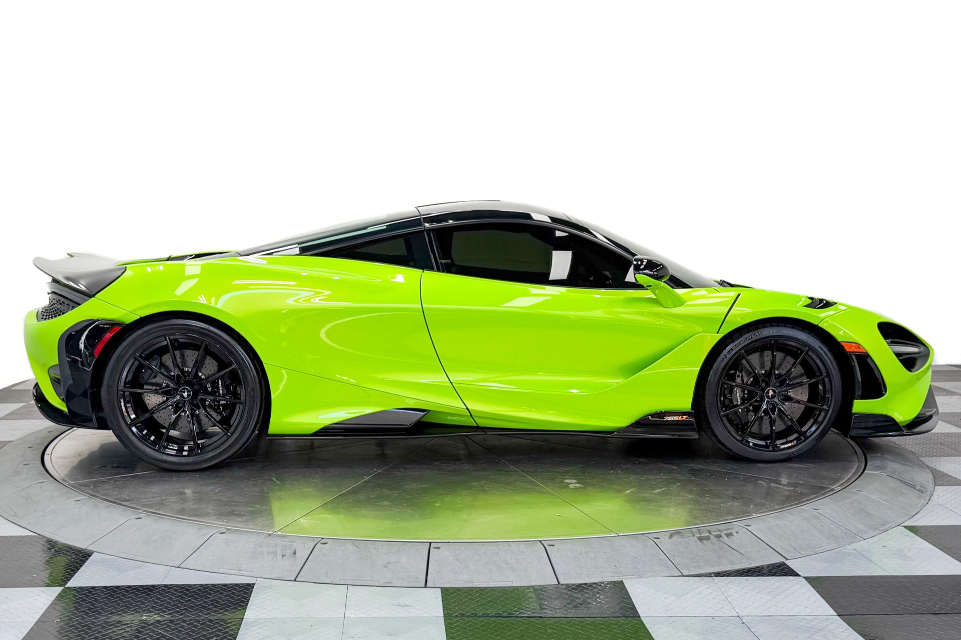 Used 2021 McLaren 765LT photo 35