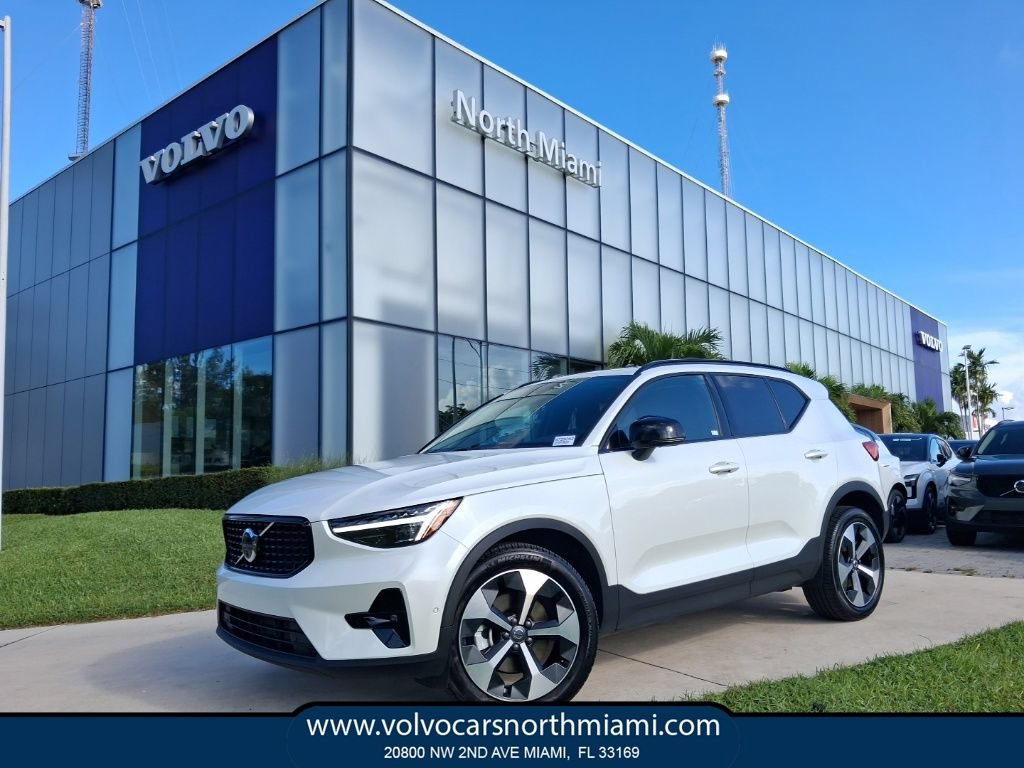Certified 2026 Volvo XC40 B5 Plus