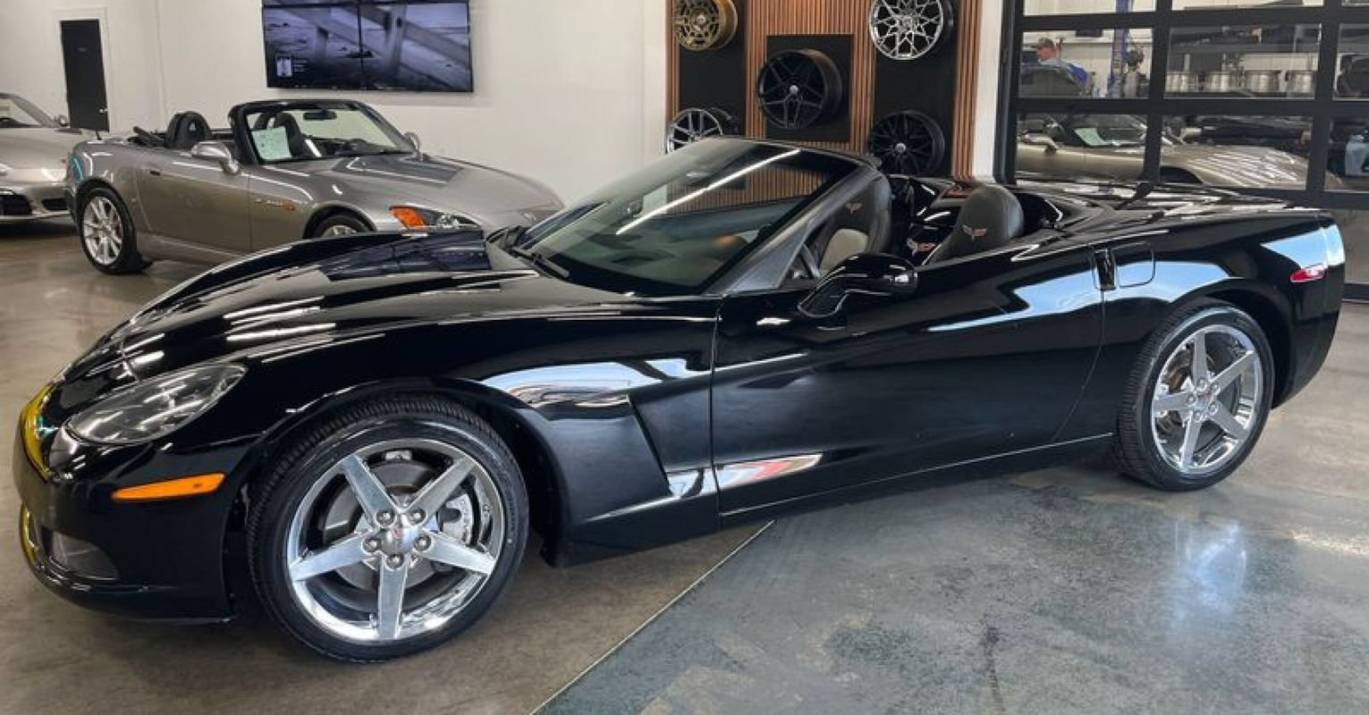 Used 2007 Chevrolet Corvette Coupe w/ Preferred Equipment Group