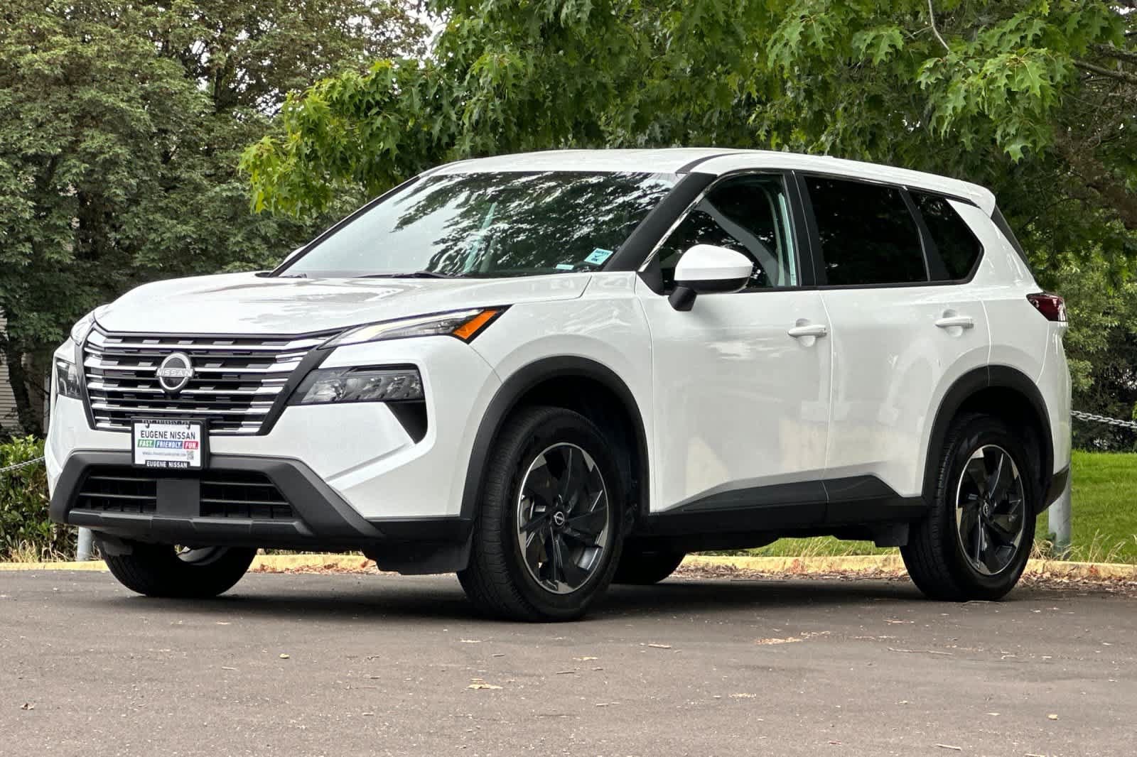Used 2024 Nissan Rogue SV