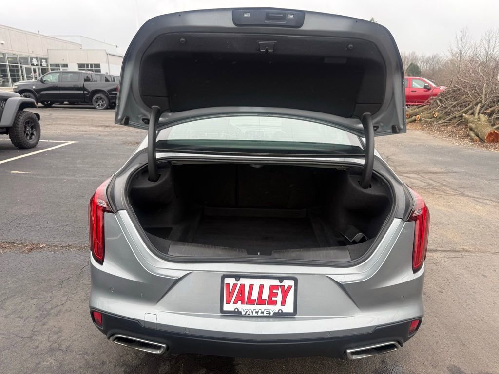 2023 Cadillac CT4 Premium Luxury