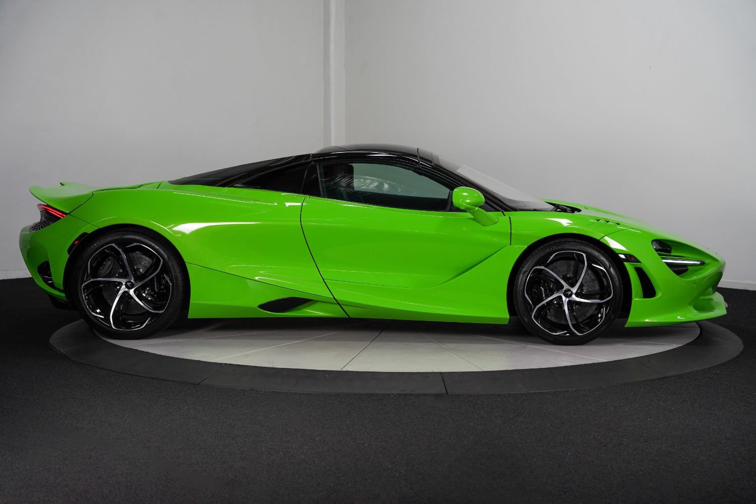 Used 2024 McLaren 750S Spider photo 8