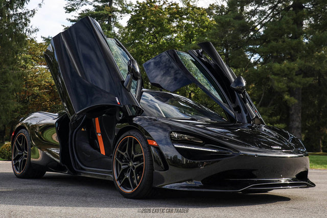 Used 2025 McLaren 750S photo 15