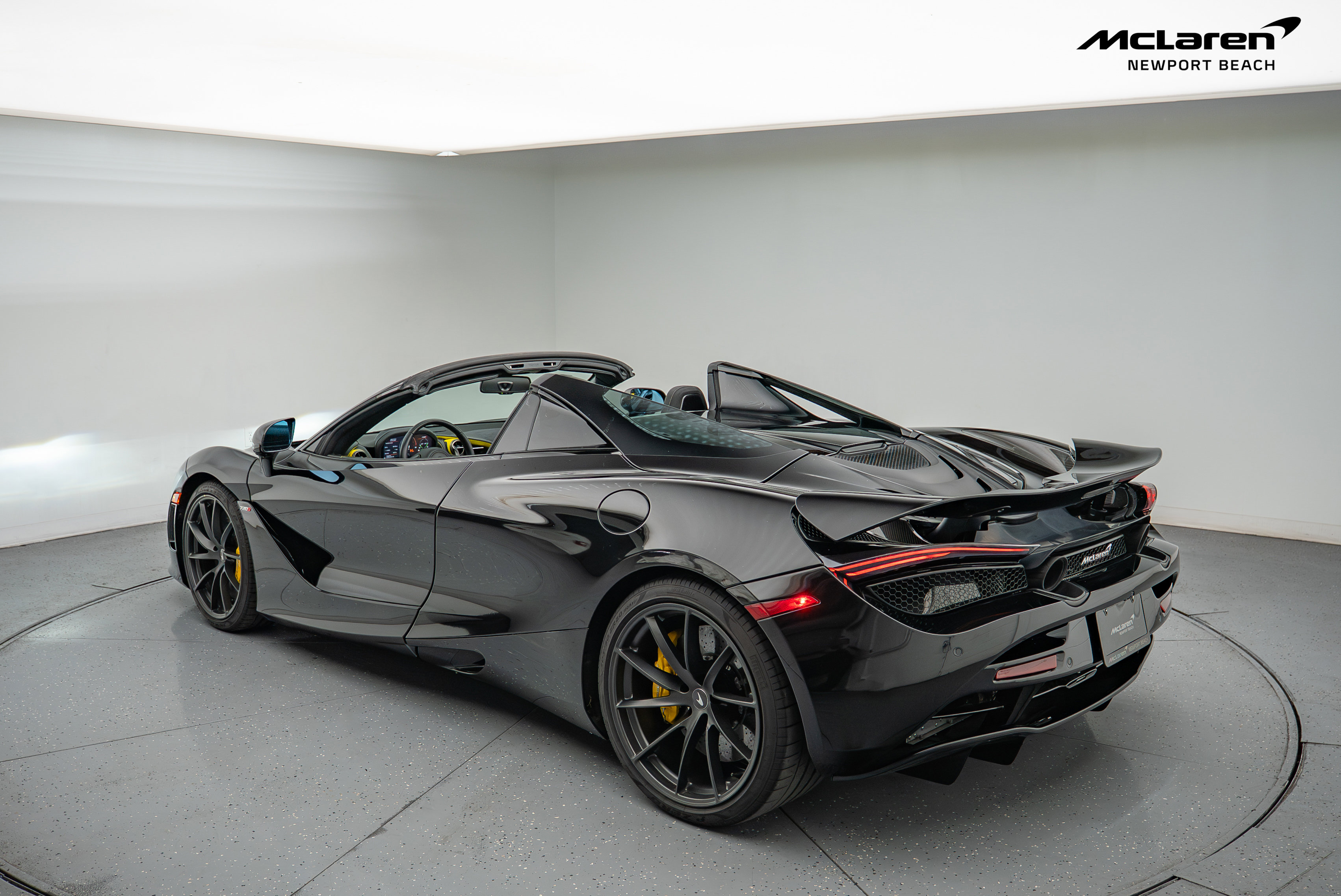 Used 2023 McLaren 720S Spider photo 12