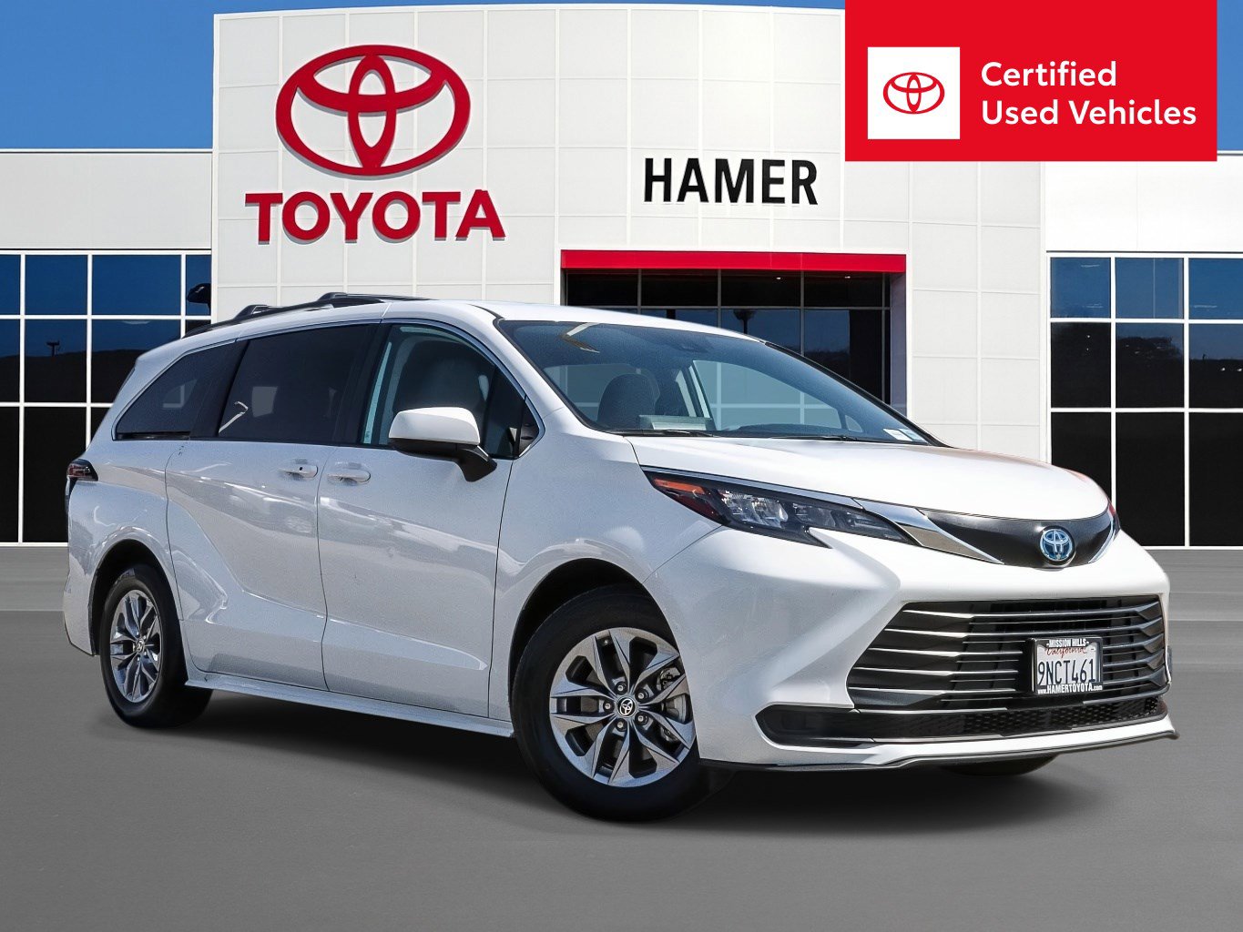 Certified 2024 Toyota Sienna LE