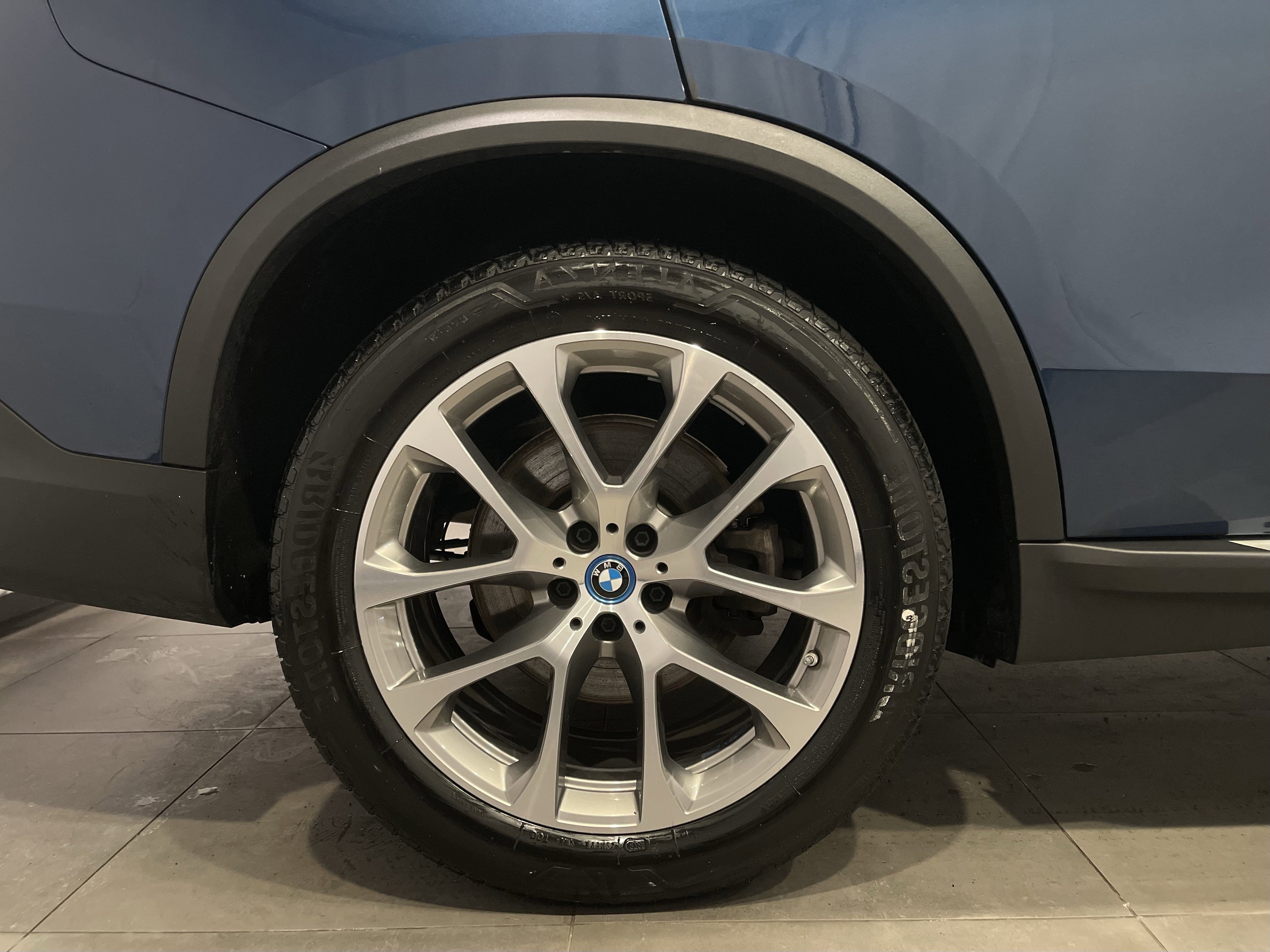 2023 BMW X5 xDrive45e