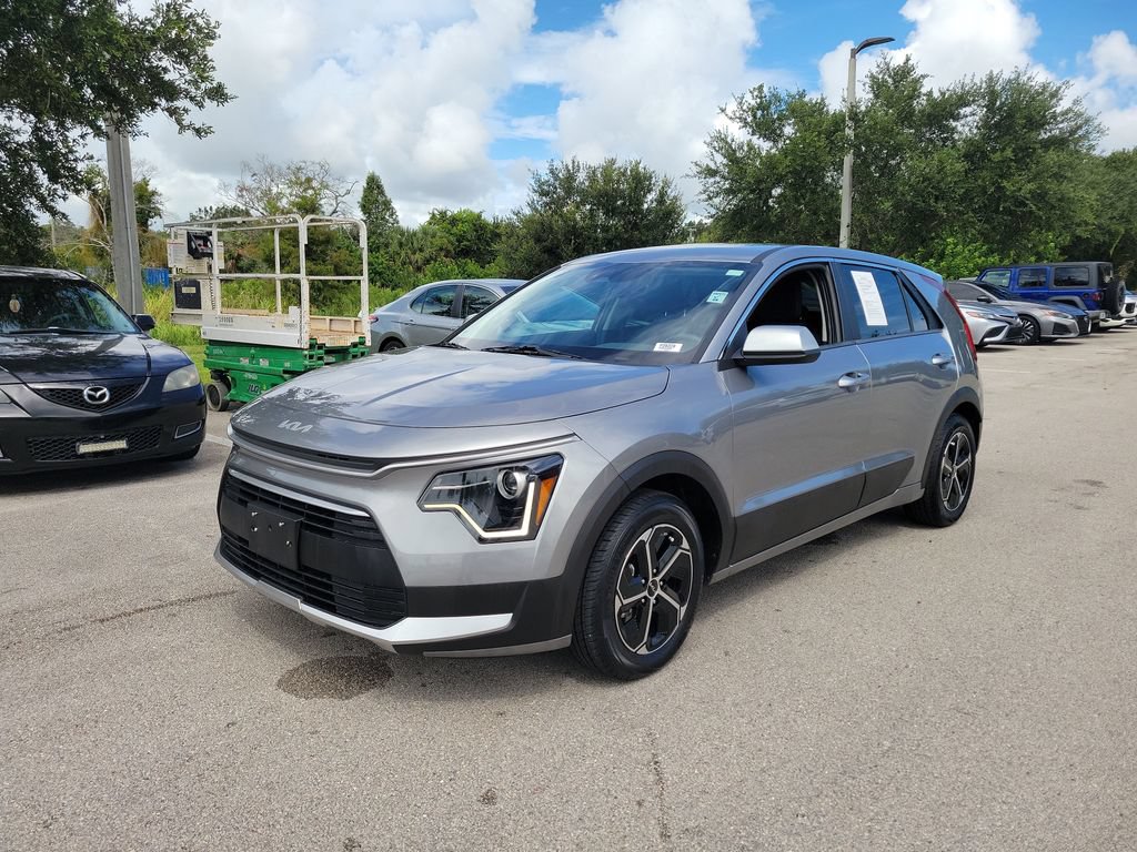 Certified 2025 Kia Niro LX