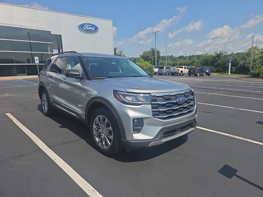 Used 2025 Ford Explorer Active w/ Active Comfort Package