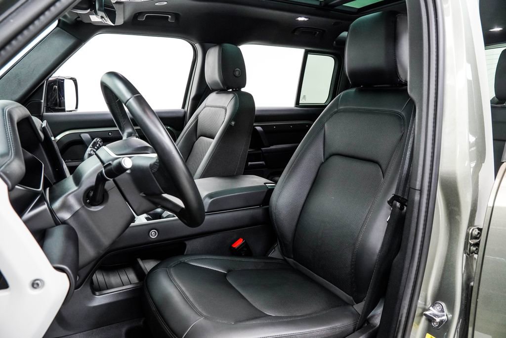 2025 Land Rover Defender 110 S