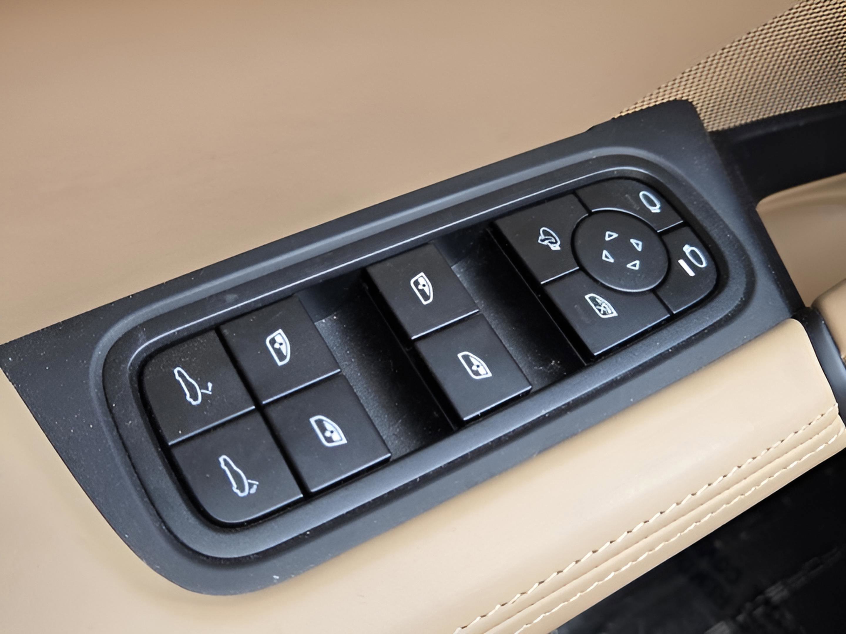 2025 Porsche Cayenne Coupe