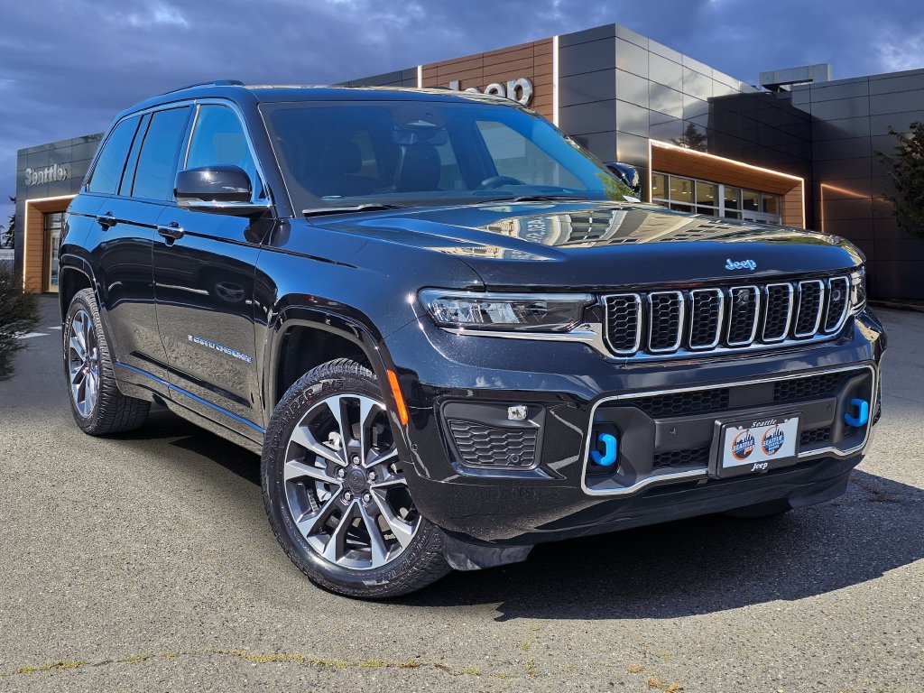 Used 2023 Jeep Grand Cherokee Overland w/ Advanced Protech Group III