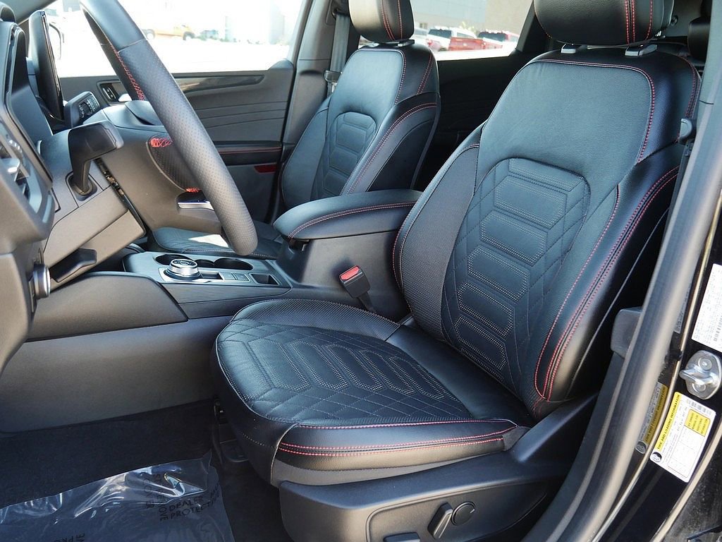 2023 Ford Escape ST-Line Elite