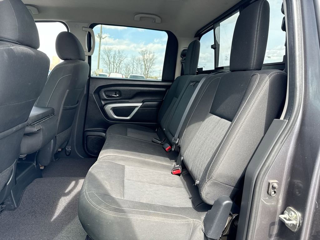 2017 Nissan Titan SV