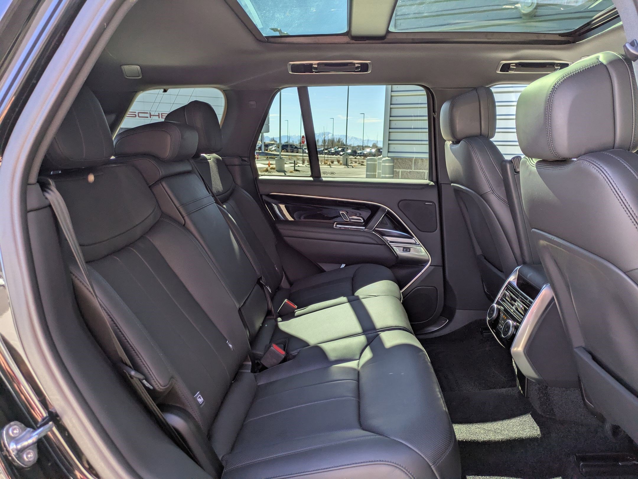 2024 Land Rover Range Rover SE