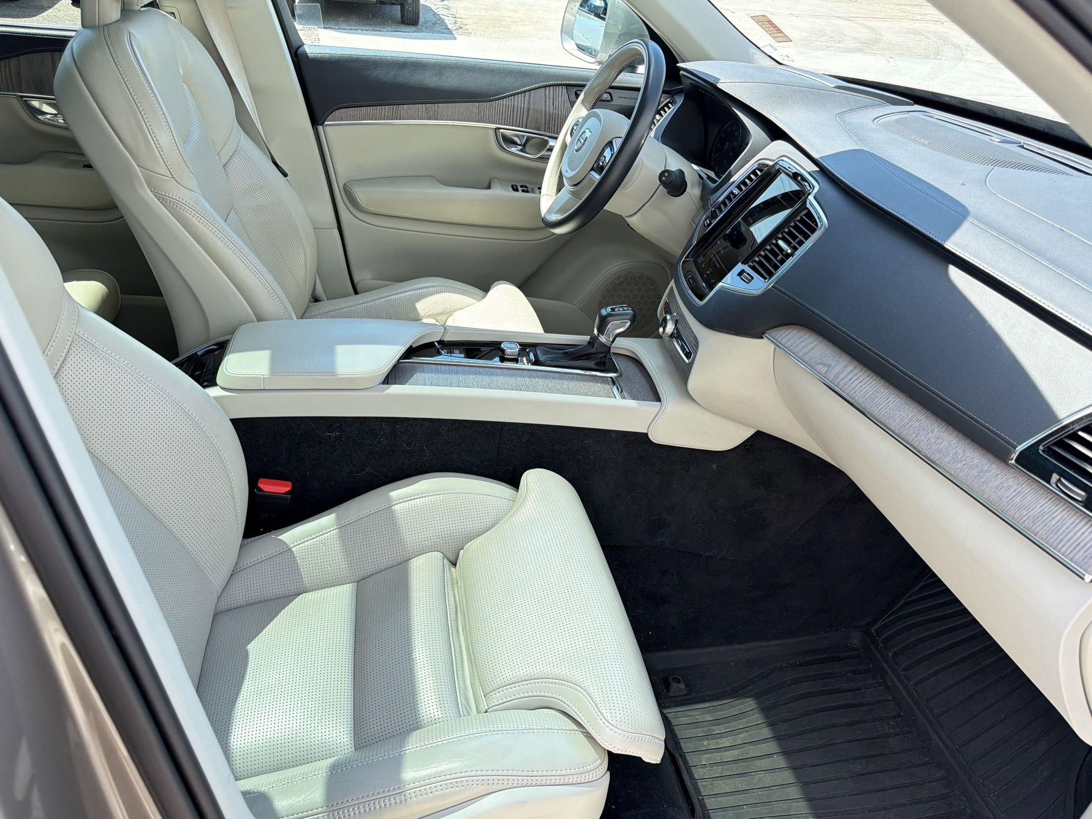 2022 Volvo Xc90 T6 Inscription