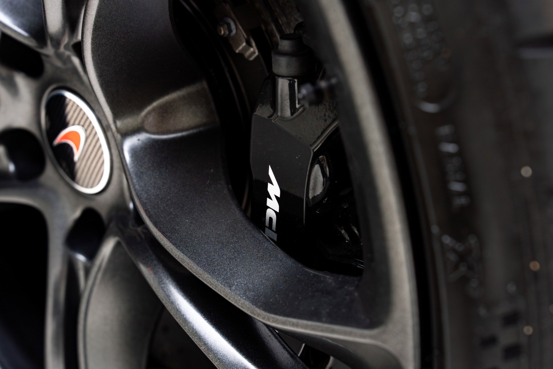 Used 2018 McLaren 720S Performance photo 22