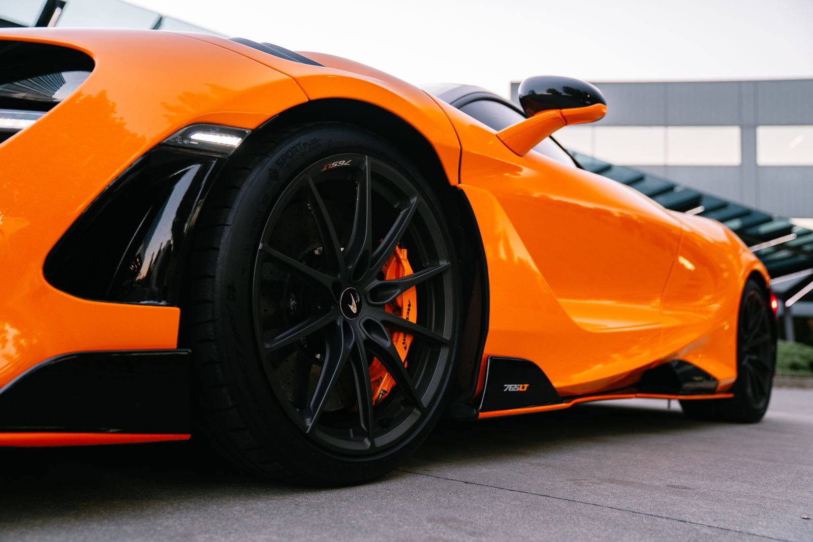 Used 2021 McLaren 765LT photo 28