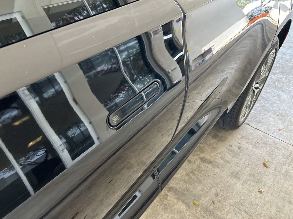 2023 Aston Martin DBX