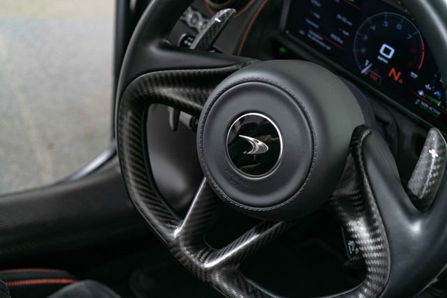 Used 2021 McLaren 720S Performance photo 23