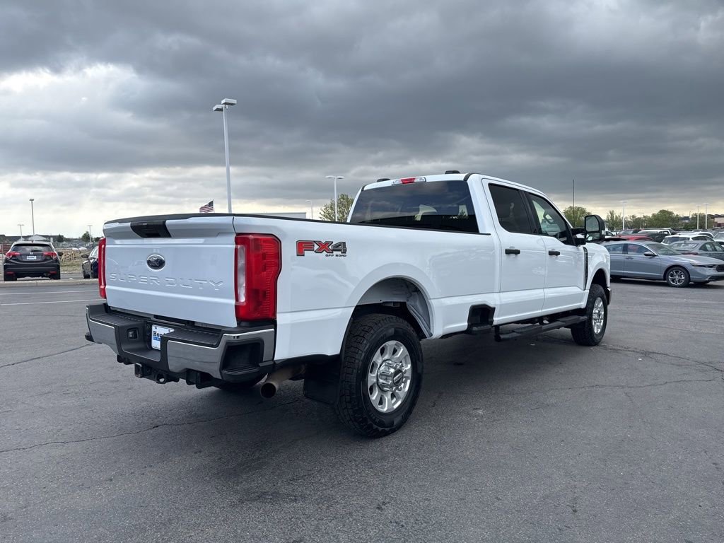 2023 Ford F350 XLT